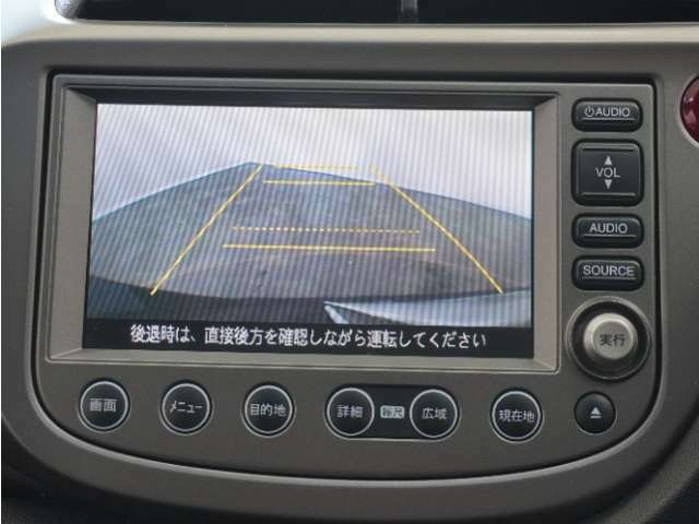 ◆バックカメラ◆リバースにするだけで映ります、後方の安全確認や、狭い駐車場での車庫入れ、雨の日や夜間など視界の悪い時に便利です！安全にバックする為には欠かせない装備です。