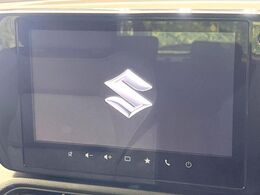 【純正9型ナビ】人気の純正ナビを装備しております。ナビの使いやすさはもちろん、オーディオ機能も充実！キャンプや旅行はもちろん、通勤や買い物など普段のドライブも楽しくなるはず♪