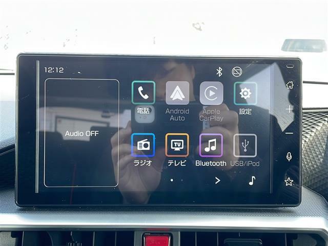 【　ディスプレイオーディオ　】一部のトヨタに設定されたディスプレイオーディオ搭載車！お持ちのスマートフォンと連動してアプリや音楽を画面上で楽しむことができます。ナビやテレビはオプションになります。
