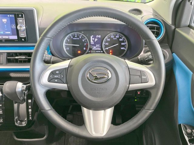 ステアリングも使用感が少なく、きれいな状態となっております♪