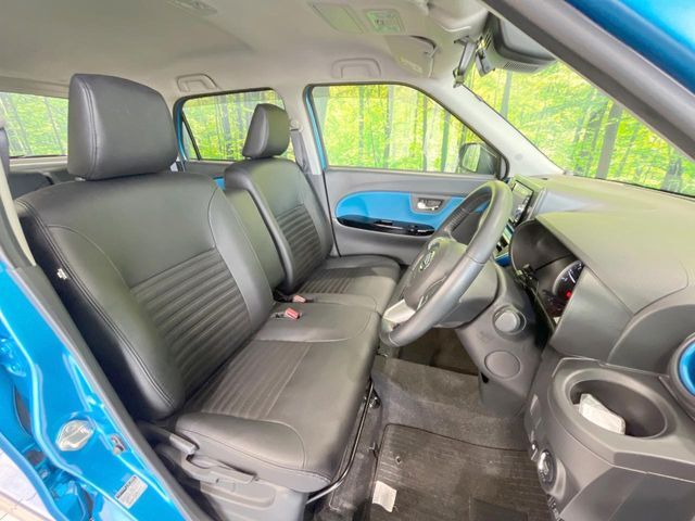 運転席シート廻りは使用感も少なく、良好な状態となっています。丁寧に使われていたことがよくわかりますね。