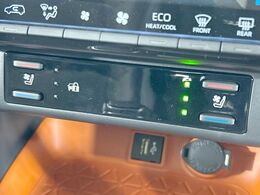 【シートベンチレーション】夏場は涼しい風でお尻や背中の熱やムレを防ぎ、冬はエアコンよりも早く温まってポカポカに！季節を問わず快適に過ごせます。