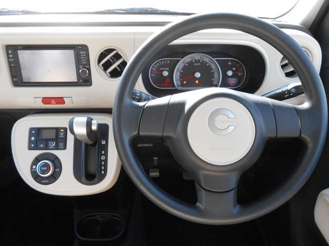 車内からの見通しも良好♪ゆったり乗れてドライブも快適です♪