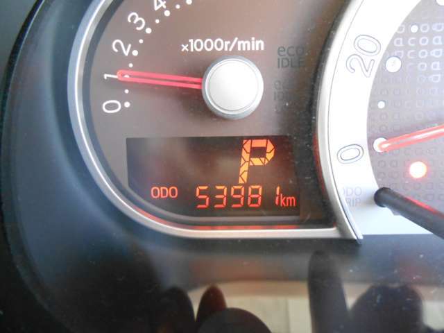 とっても見やすいメーターパネル。走行距離は、54000キロです！