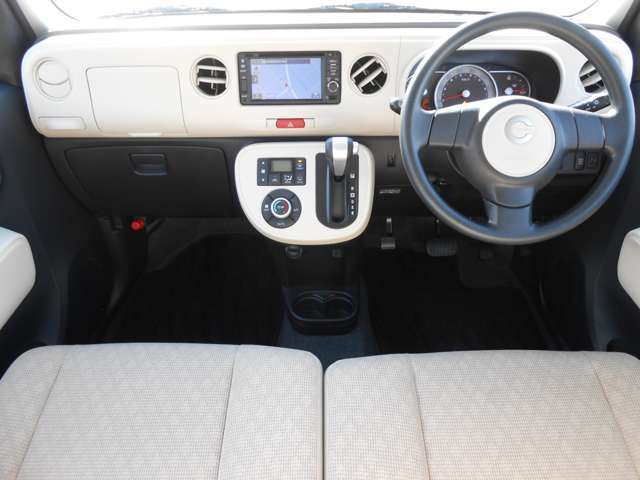 視界も広く運転しやすいお車です♪