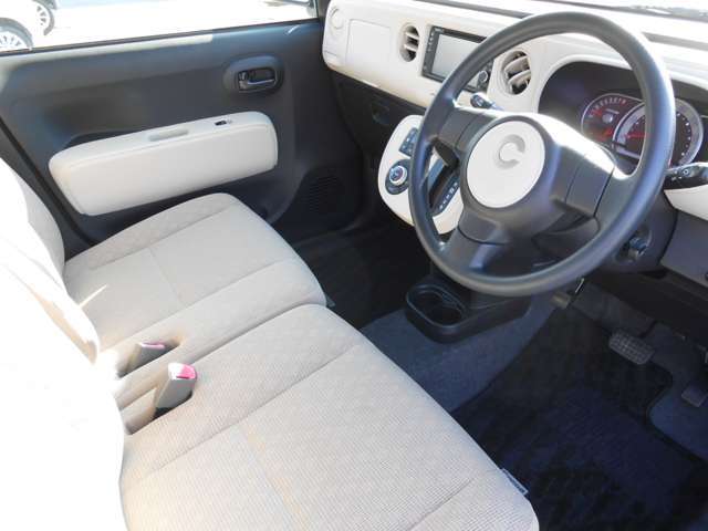 運転席の様子です。是非一度、現車を見に来てください♪