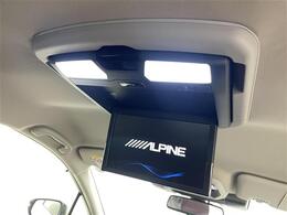 【後部座席操作部】後部座席を快適に過ごしていただくための便利な装備が付いています！