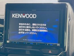 【ナビゲーション】目的地までしっかり案内してくれる使いやすいナビ。Bluetooth接続すればお持ちのスマホやMP3プレイヤーの音楽を再生可能！毎日の運転がさらに楽しくなります！！