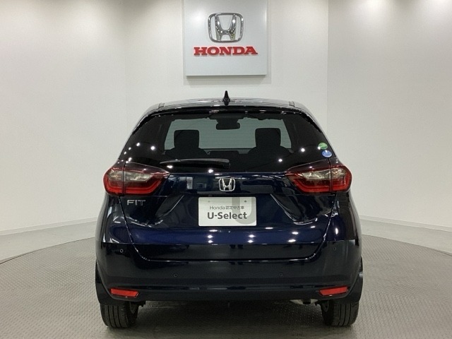 【Honda認定中古車 U-Select】　は3つの安心をお約束します。　1　Hondaのプロが整備した安心。 2　第三者機関がチェックした安心。　3　購入後もHondaが保証する安心。