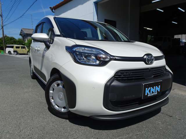 弊社の車両は展示前にボディ磨きにて艶出し、内装クリーニングを施工しております！オプション等のしつこい勧誘致しませんので安心してご来店下さい！