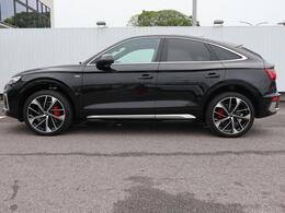 Audi正規ディーラーが高品質をお約束。高度な訓練・教育を受けたAudi専任メカニックが、100項目にもおよぶ精密な点検を実施。すべてクリアしたAudi車だけ、あなたのお手元に届けられるのです