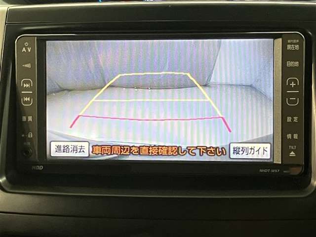 いまや必須装備「ナビゲーション」搭載！知らない場所にスイスイッとドライブ。もう、これなしではハンドルを握れませんね！でも運転中の操作は危険ですのでご注意ですね☆