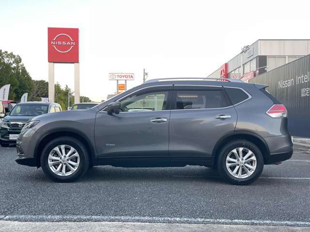 ☆当店は新車店舗の山口吉敷店と同じ敷地にございますので、新車もごゆっくりご覧いただけます。サービス工場は山口運輸支局指定工場でございますので、車検・点検など安心してカーライフをお任せ下さい。