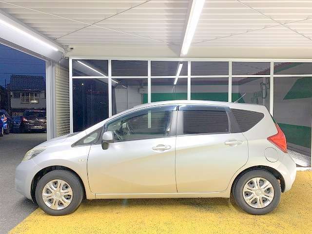 外装も特に目立つキズ等も無くキレイです！お探しの方はお早めに！全国納車も可能です！実際に現車確認が難しい当店より遠方の方でも一度ご相談下さい！