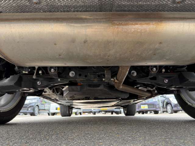 下廻りの防錆塗装【鎧】やマフラーの耐熱シルバーコーティングも施行可能ですのでご相談下さい♪