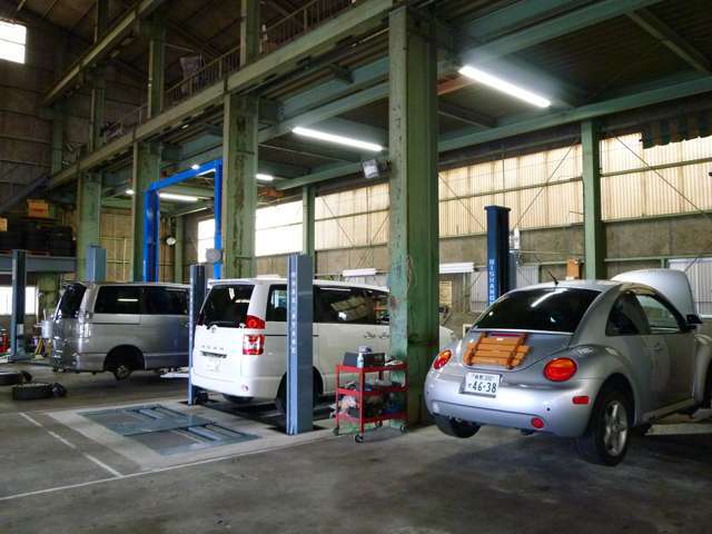 ★　エンジンオイル★　オイルエレメント★　ワイパーゴム1台分★　バッテリーその他、分解整備をした時に上記以外でも悪い所がありましたら交換させて頂きます