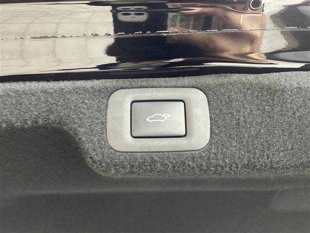【運転席操作部】快適なドライブを楽しむための機能が装備されています！運転席から触れるので、使いやすいです！除菌プランいれていただくと、さらに清潔で安心していただけます！