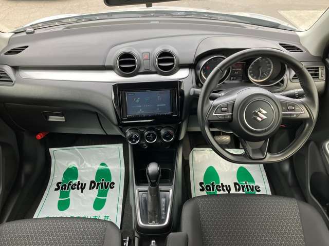 私たちニューフレンドリーは、車検・点検整備から一般修理・板金塗装、新車・中古車・パーツ販売まで、お客様が安全で快適なカーライフを過ごせるよう様々なトラブルに対して迅速にご対応し、全力でサポートします！