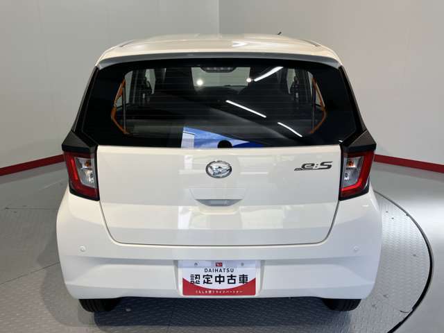 優良なダイハツU-CARを対象にご購入後も安心してお乗りいただける、安心の一年間無償保証サービス1年“走行距離無制限”まごころ保証サービスを実施しております。（一部対象外のクルマ有り）