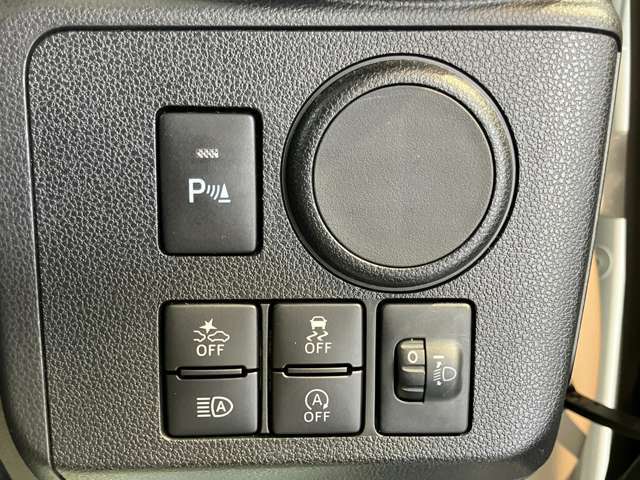 車両状態証明書修復歴の有無も一目瞭然。機能や内装・外装、走行距離、修復歴の有無をチェックし、クルマの状態を10段階にした車両状態証明書。数字や記号を使ってわかりやすく表示しています。