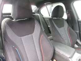 車内での喫煙歴も無く綺麗な状態をキープしております。