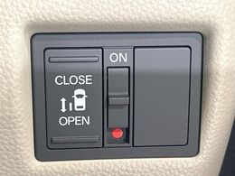 【パワースライドドア】スマートキーや運転席のスイッチでスライドドアの開閉が可能♪電動だから力を入れてドアを開ける必要が無く、小さいお子様でも、重い荷物を持っている時もラクに開け閉めできます♪