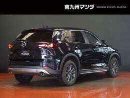 【CX-5】上質感と精悍さを兼ね備え、ワイド感を強調した意匠。オールラウンドな機能美と品格、洗練されたデザイン。