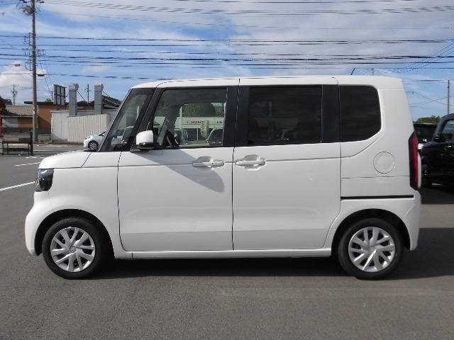 ご納車前には納車点検整備を実施いたします。指定交換部品（エンジンオイル、オイルエレメント、ワイパーゴム等）新品交換致します。その他必要交換部品は点検時交換致します。