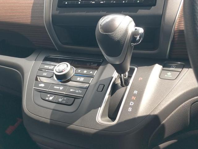 国産車から輸入車まで多様なお客様のニーズのお応えできるように、全国規模で豊富な在庫展開！車のことならWECARSへ！