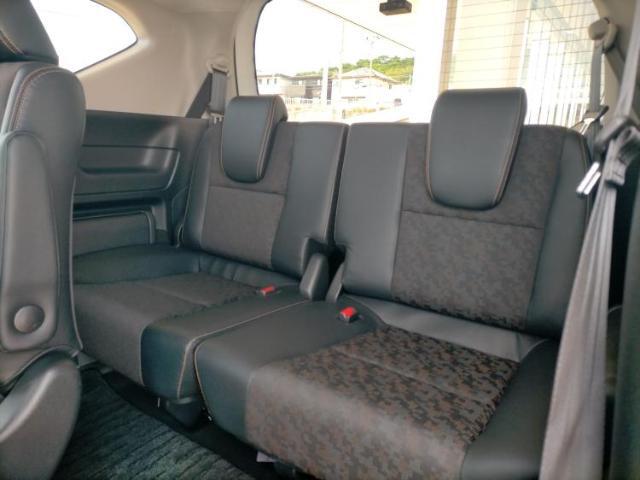 WECARS（ウィーカーズ）は全国250店舗展開！お客様が安心してカーライフをお楽しみいただけるよう社員一同心を込めてサポートいたします。