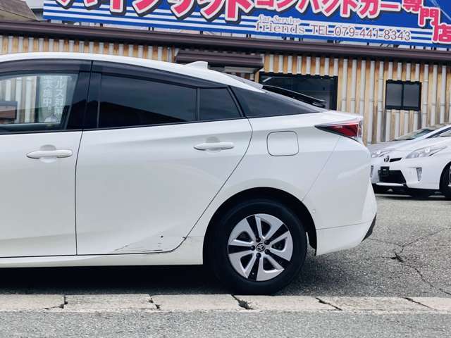 当店のお車は全車安心保証付！！指定工場、板金工場完備しています！！