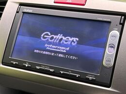 【純正ナビ】人気の純正ナビを装備。オーディオ機能も充実しており、Bluetooth接続すればお持ちのスマホやMP3プレイヤーの音楽を再生可能！毎日の運転がさらに楽しくなります！！