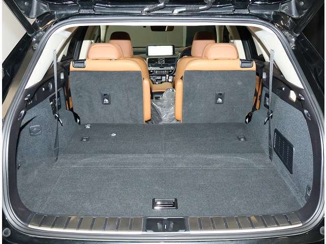 2列シートにて利用の際は更に大容量。アレンジの幅が広がります。