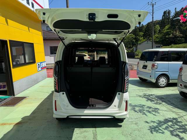 地元のお客様、遠方よりご来店のお客様に安心してお乗り頂けるよう、整備内容には特にこだわっております。その甲斐あって、創業以来ほとんど「トラブルゼロ」が自慢です。これからも努力し続けて参ります。