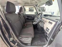 見通しのよいすっきりとした視界で、誰でも運転しやすいです。運転のしやすさは疲れにくさにも繋がりますよ♪