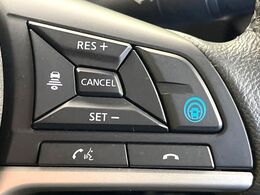 【プロパイロット】高速道路での長距離走行が楽に！！渋滞時と巡回走行のシーンで、アクセル・ブレーキ・ステアリングを自動で制御し、長距離運転の負担を軽減してくれます♪