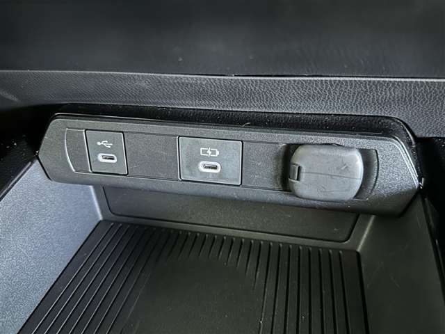充電用USB（Type-C）装備