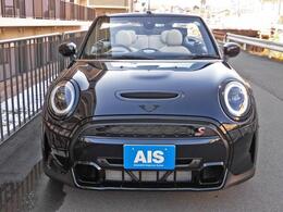 ワンオーナー禁煙車で機関全て快調で内外装共にとても綺麗で快適な1台です！