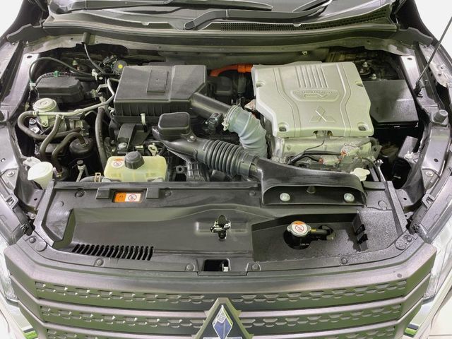 親切・丁寧な専門メカニックスタッフが応対！・車検・点検整備・事故等の修理などアフターサービスも安心。お車のカスタマイズもネクステージのサービススタッフまでご相談ください！