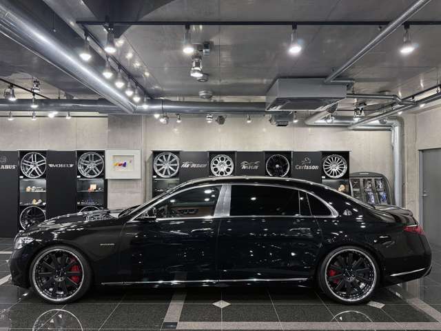 メルセデス-Maybach S-Class ４WS機構 Mercedes-Maybach S-Class – The Pinnacle of Ultra-Luxury