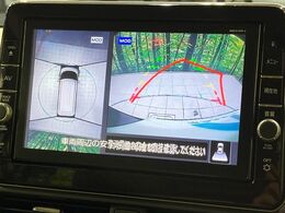 【アラウンドビューモニター】専用のカメラにより、上から見下ろしたような視点で360度クルマの周囲を確認することができます☆死角部分も確認しやすく、狭い場所での切り返しや駐車もスムーズに行えます。