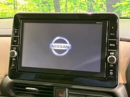 【純正9型ナビ】人気の純正ナビを装備。オーディオ機能も充実しており、Bluetooth接続すればお持ちのスマホやMP3プレイヤーの音楽を再生可能！毎日の運転がさらに楽しくなります！！