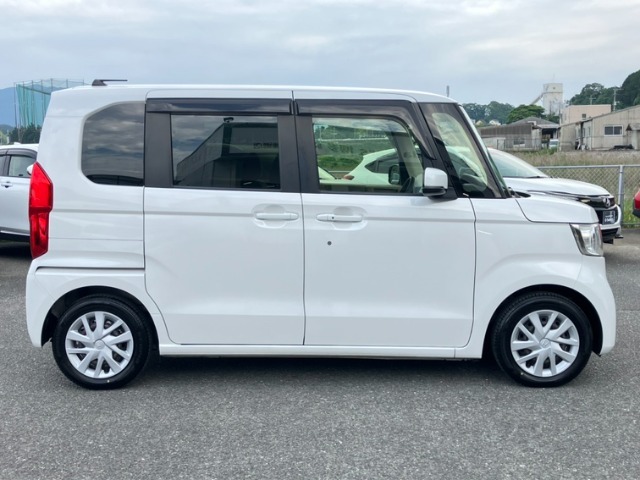 この度は数多くの中古車販売店の中より、弊社の物件の閲覧をしていただき有難うございます。ご不明な点が御座いましたらお気軽に、新垣・中岡までお問合せ下さい。心よりお待ち致して居ります。