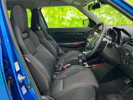 「この車の写真をもっと見たい」「状態が気になる」「この装備はついている？」どんな小さな疑問でもお気軽にお問い合わせください！