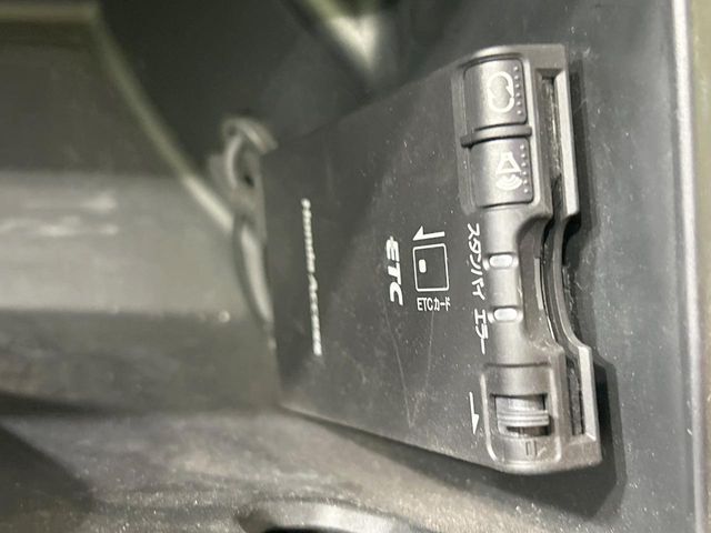【ETC】高速道路の料金所をストレスなく通過！話題のスポットやサービスエリアに多い「スマートIC」利用時は必須のアイテムです。当店でセットアップを実施、ご納車当日からすぐにご利用いただけます！