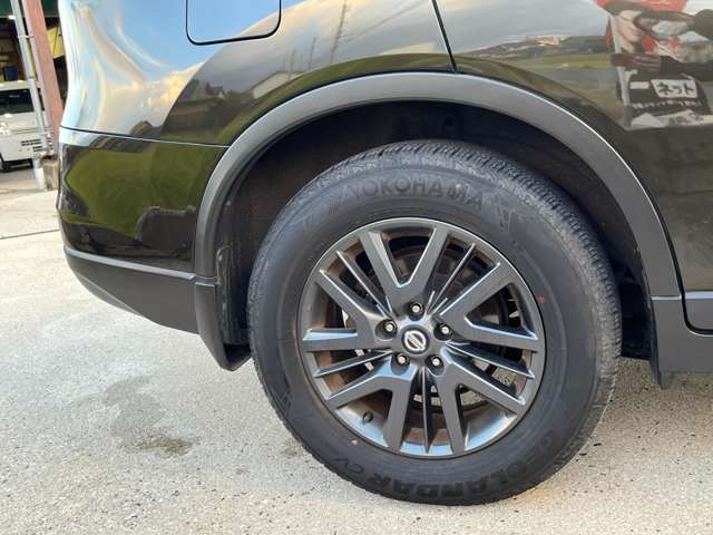 ディーラー店にて13年間の整備実績！国家2級整備士、国土交通省指定自動車検査員、中古自動車査定士等、整備に自信有ります！ボディも綺麗に磨きをかけて納車します！【無料電話　0078-6049-2125】