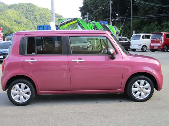 （株）あっぷる関西は業界経験者多数在籍！！新車ディーラー営業・大手中古車ディーラー営業・新車ディーラー整備士など、豊富な知識と経験をお客様の車選びや納車後のサポートをお手伝いさせて頂きます。