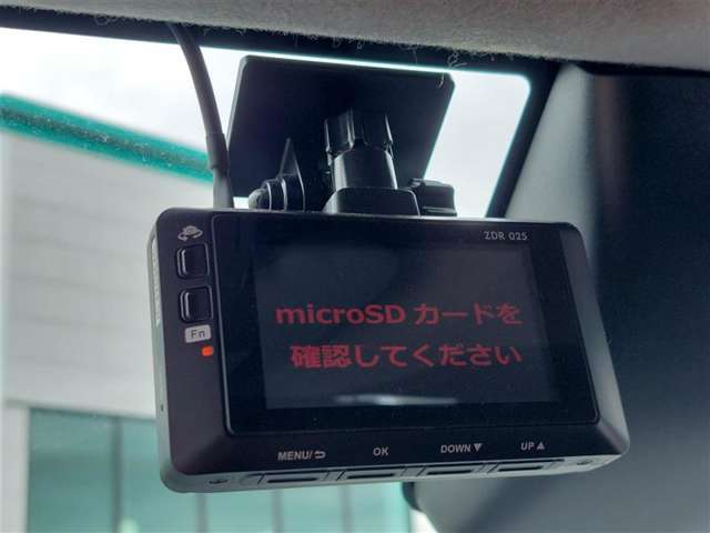 『運転中の記録を残します。事故などを起こした起こされた時の証拠を残します。』