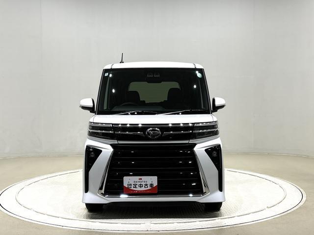 細部にメッキパーツの煌き。大人の感性に響く洗練さを身にまとったタントカスタムが入荷致しました。