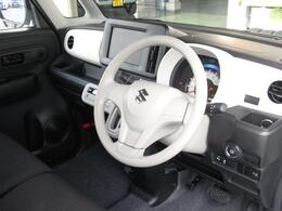 落ち着いた内装にベージュがアクセントです。